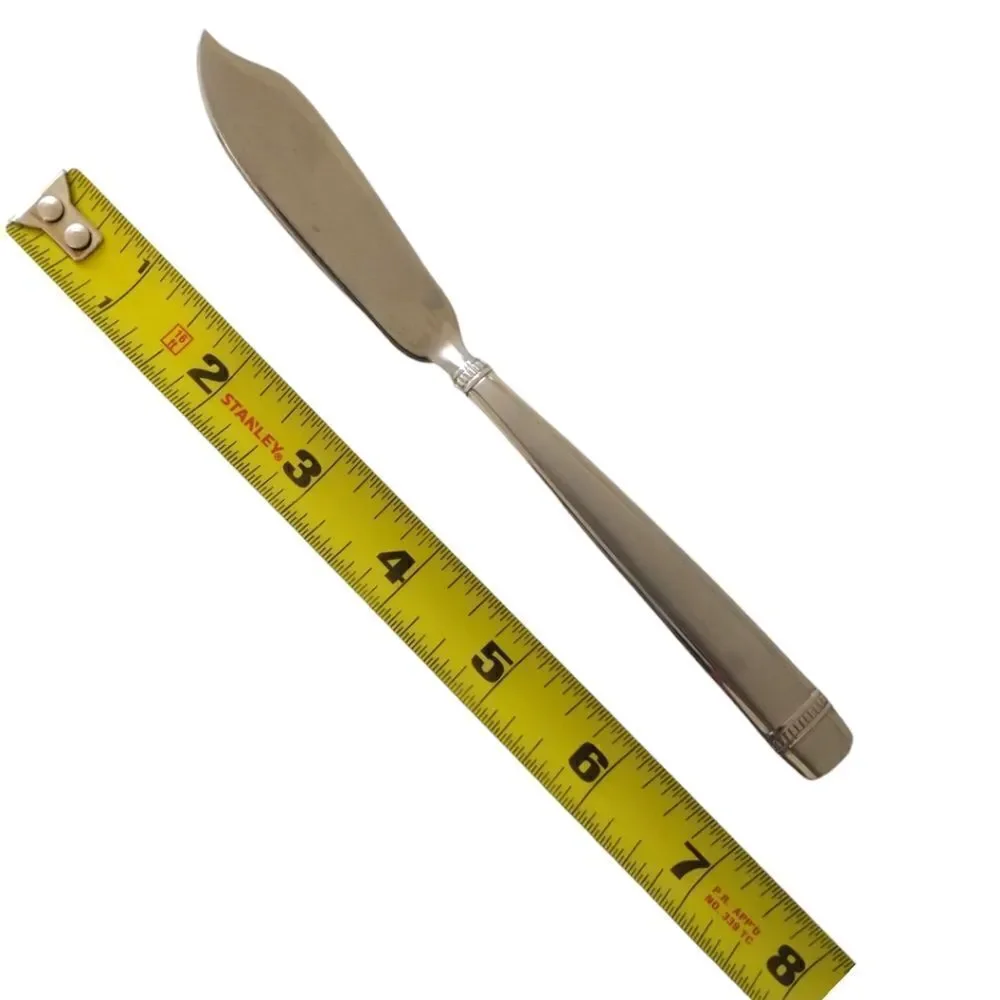 Reed & Barton Durham Butter Knife Stainless Everyday Glossy Silverware Flatware.